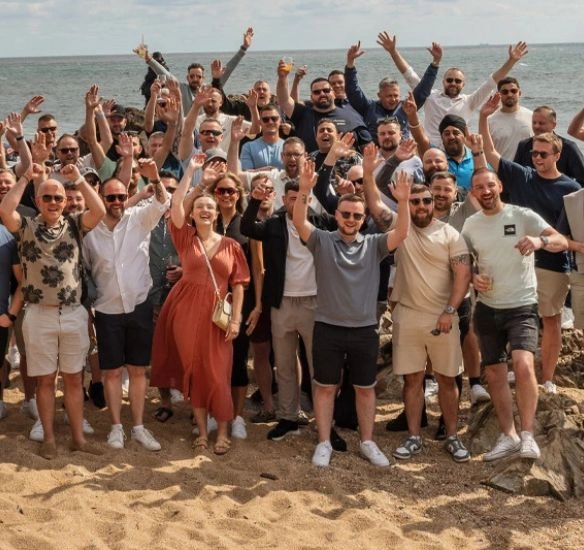 Porto trip of installers on the beach